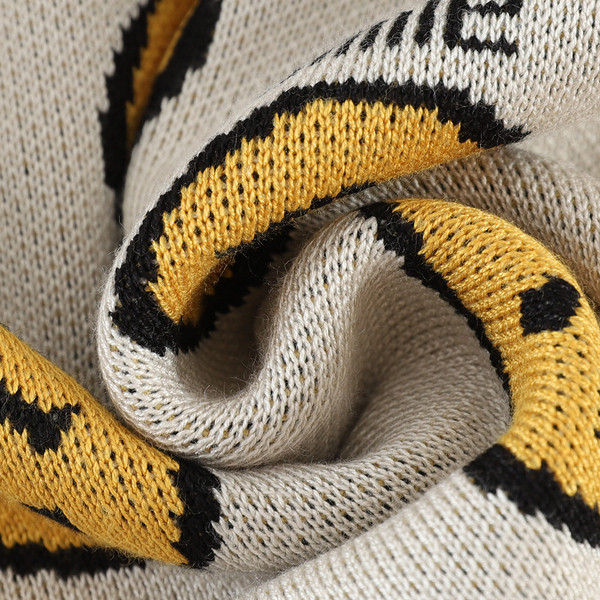 Pulover de dama modern cu decolteu rotund in trei culori