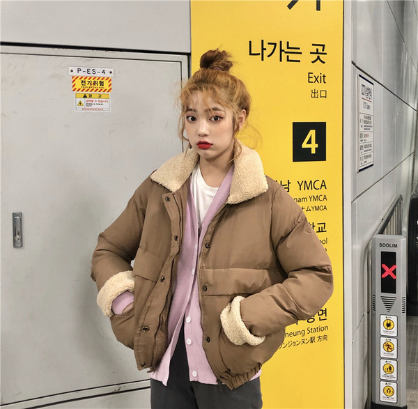 Geaca de dama scurta de actualitate in trei culori cu buzunare