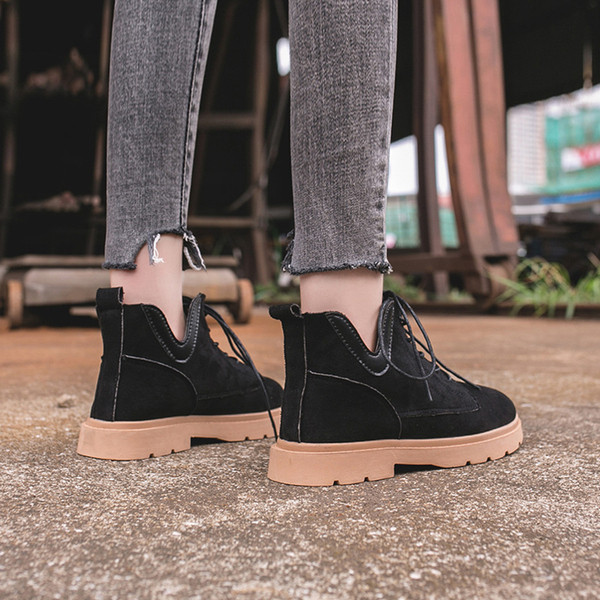 Ghete de dama moderne cu talpa plate in mai multe culori