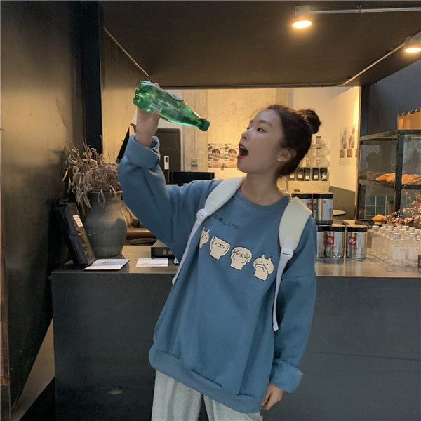 Lezser női blúz széles modell kék színben, rátéttel