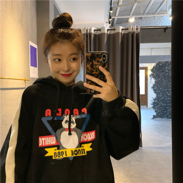 Hanorac de zi cu zi pentru femei în două culori, cu glugă și aplicație