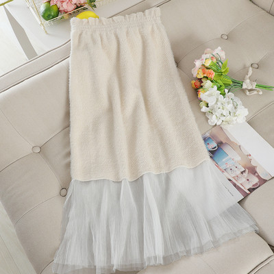Női szoknya magas derékkal, több színben tüllel