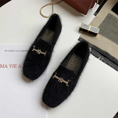 Pantofi moderni de dama cu puf si element metalic in mai multe culori