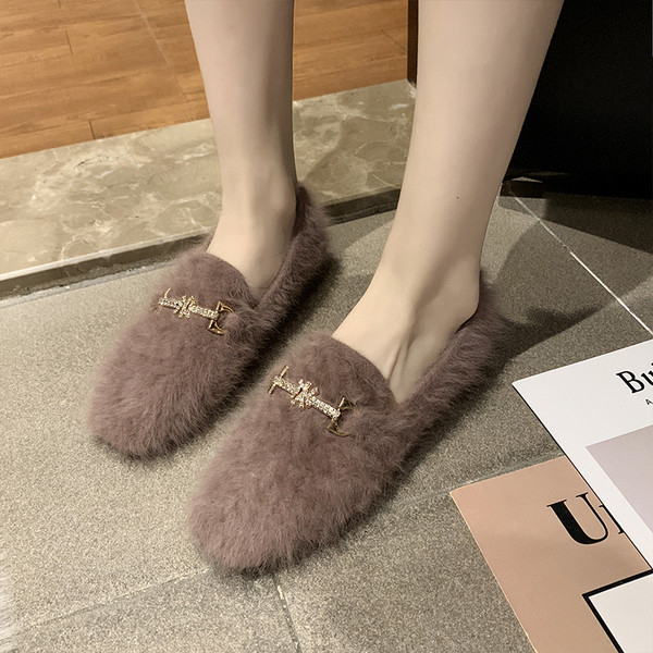 Pantofi moderni de dama cu puf si element metalic in mai multe culori