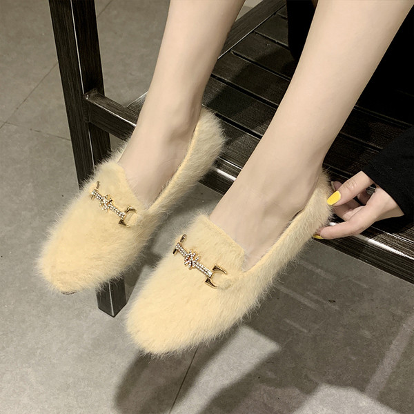 Pantofi moderni de dama cu puf si element metalic in mai multe culori