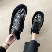 Model nou de pantofi de iarna dama cu pietre si puf in negru