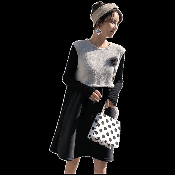 Rochie moderna de dama tricotata cu decolteu oval si maneci lungi potrivita pentru gravide