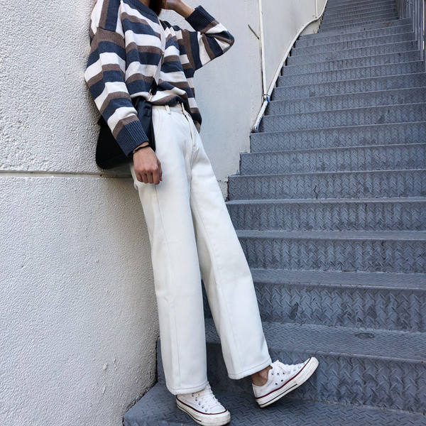 Női hosszú fehér nadrág, magas derekú egyenes modellel