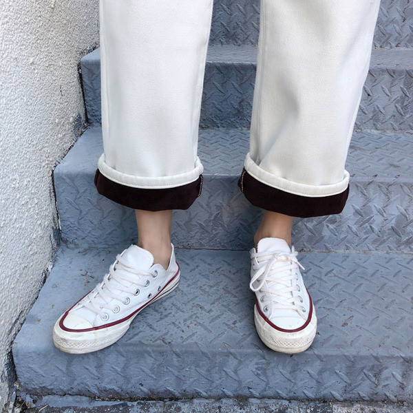 Női hosszú fehér nadrág, magas derekú egyenes modellel