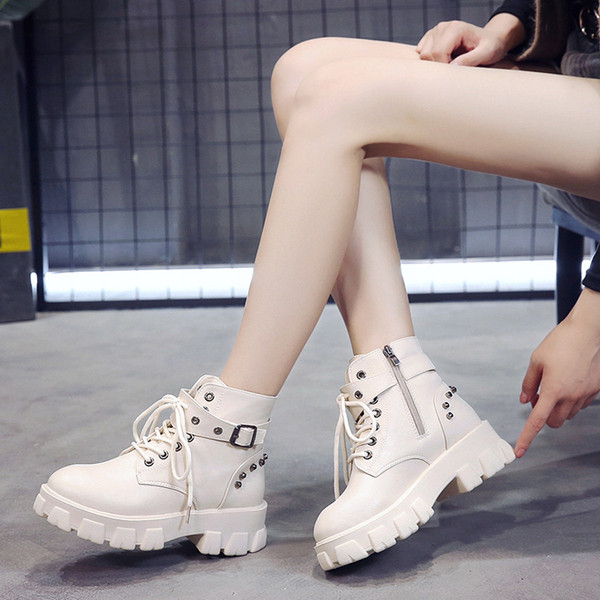 Cizme de dama din piele cu platforma inalta in alb si negru