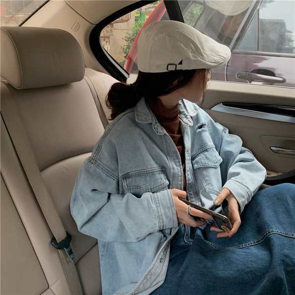 Női jelenlegi farmerdzseki széles modell