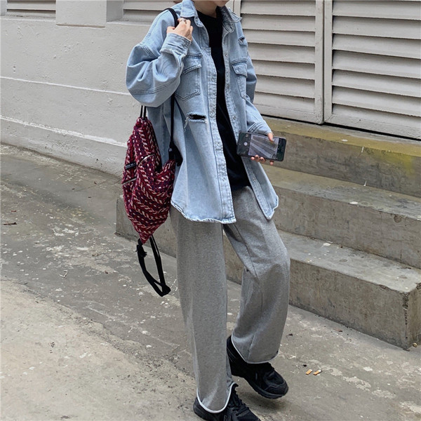 Női jelenlegi farmerdzseki széles modell