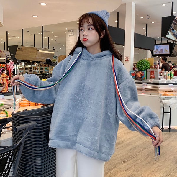 Hanorac moale de damă modern în două culori, cu glugă