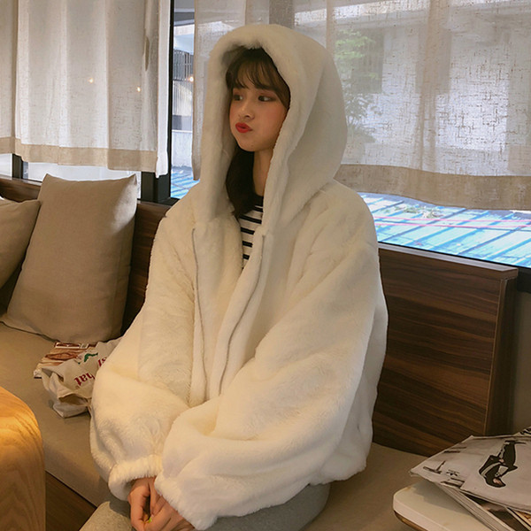 Canalizare pentru femei de ultimă generație cu prindere în două culori