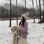 Pulover cu puf lat în albastru, galben și roz