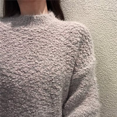 Pulover cu puf lat în albastru, galben și roz