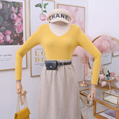 Μοντέρνο γυναικείο πουλόβερ με λαιμόκοψη - σε διάφορα χρώματα