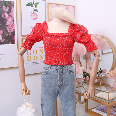 Νέο μοντέλο γυναικεία μπλούζα με τετράγωνη λαιμόκοψη και floral σχέδια