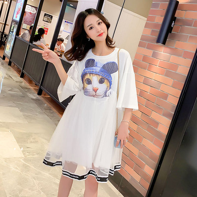 Rochie moderna de dama in alb si negru cu aplicatie colorata potrivita pentru gravide