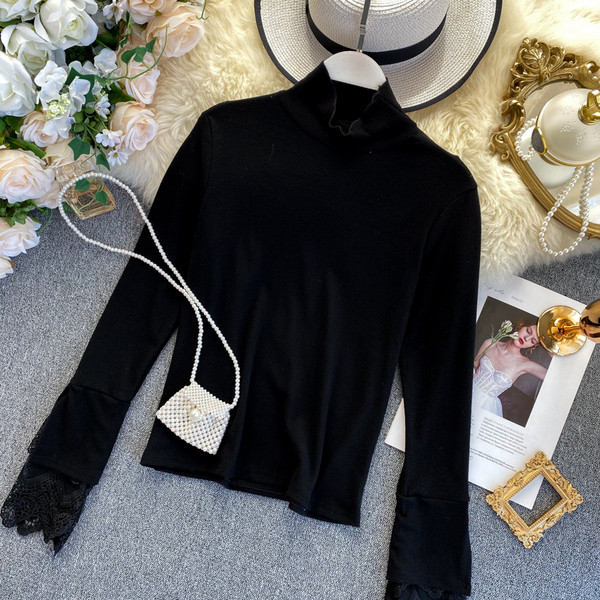 Bluza de dama moderna cu guler inalt si dantela in mai multe culori