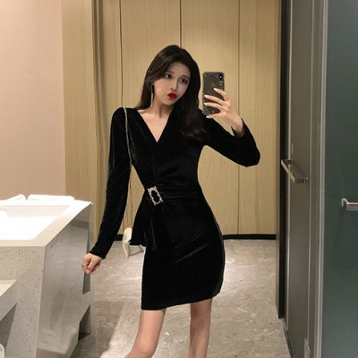 Μοντέρνο γυναικείο φόρεμα μακρυμάνικο σε μπλε και μαύρο  χρώμα από βελούδο