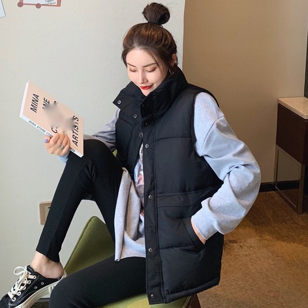 Női széles blúz fehér és szürke rátéttel