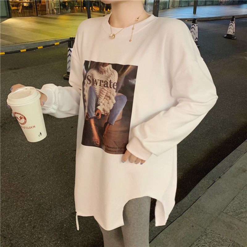 Női széles blúz fehér és szürke rátéttel