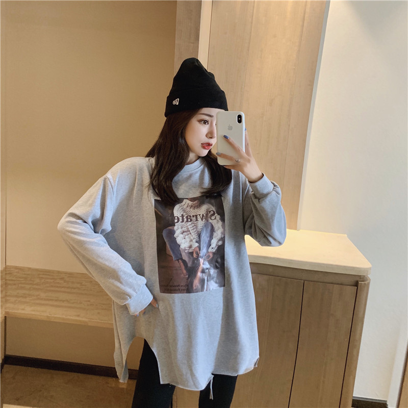 Női széles blúz fehér és szürke rátéttel