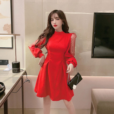 Rochie de dama moderna cu maneci din tul si guler inalt in rosu