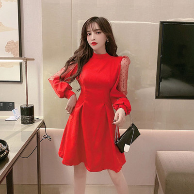 Rochie de dama moderna cu maneci din tul si guler inalt in rosu