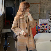 Дамско актуално карирано палто в оранжев цвят дълъг модел