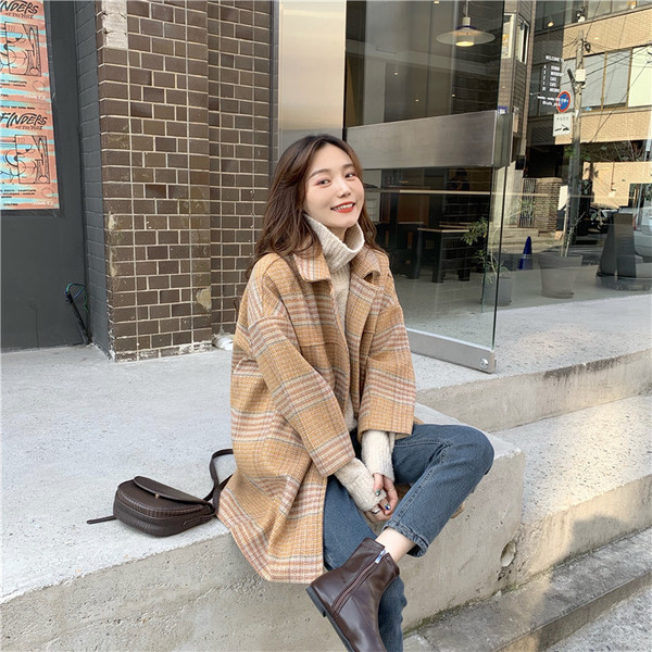 Дамско актуално карирано палто в оранжев цвят дълъг модел