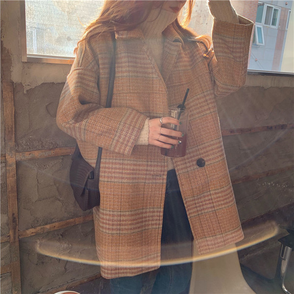 Дамско актуално карирано палто в оранжев цвят дълъг модел