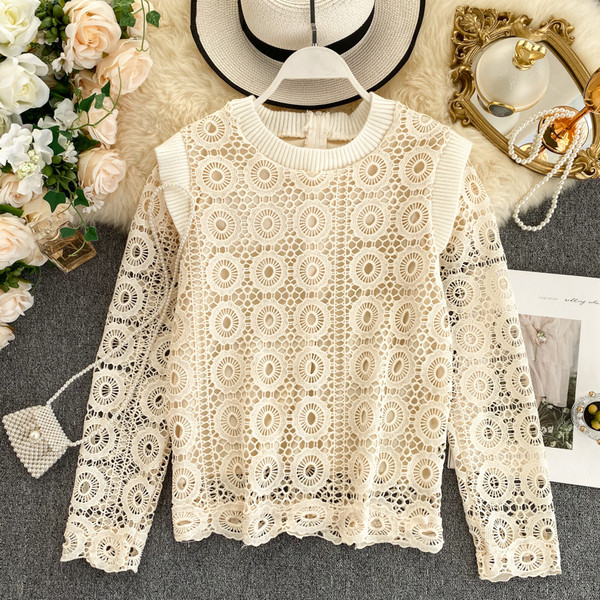 Bluza dama din dantela cu decolteu rotund in trei culori