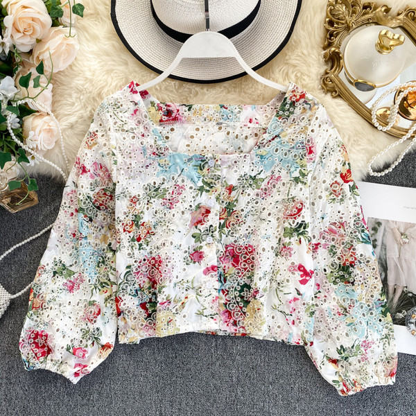 Cămașă de damă cu model floral și dantelă în trei culori