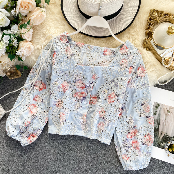 Cămașă de damă cu model floral și dantelă în trei culori