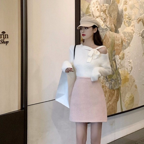 Pulover casual de dama cu panglica si umar gol in roz si alb