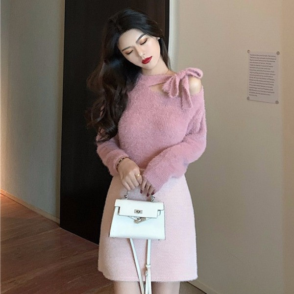 Pulover casual de dama cu panglica si umar gol in roz si alb