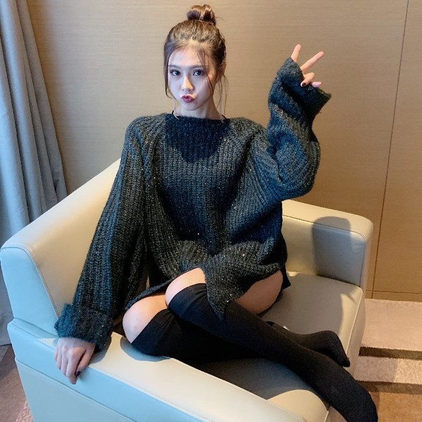 Pulover larg asimetric de dama cu efect stralucitor