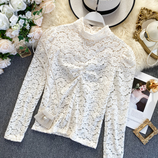 Polo de dama din dantela in trei culori