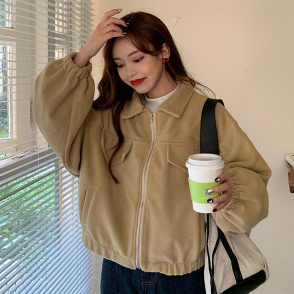 Hanorac scurt de damă, de ultimă generație, în trei culori, cu buzunare decorative