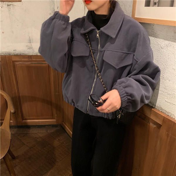 Hanorac scurt de damă, de ultimă generație, în trei culori, cu buzunare decorative