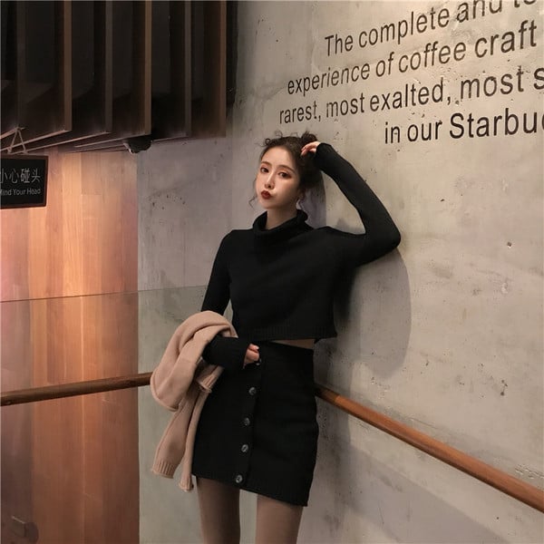 Fusta dama tricotata cu talie inalta cu nasturi in doua culori