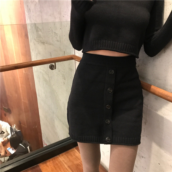 Fusta dama tricotata cu talie inalta cu nasturi in doua culori