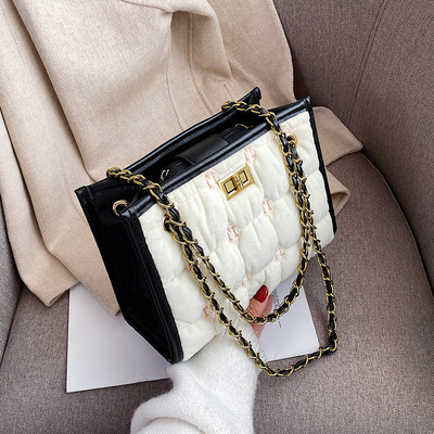 Geanta de dama eleganta in alb si negru cu lant