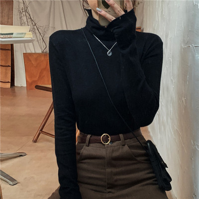 Bluza de dama molata din tricotat subtire cu guler polo in mai multe culori