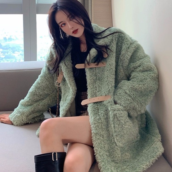 Ежедневно дамско палто с висока яка в жълт и зелен цвят