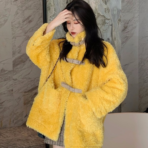 Ежедневно дамско палто с висока яка в жълт и зелен цвят