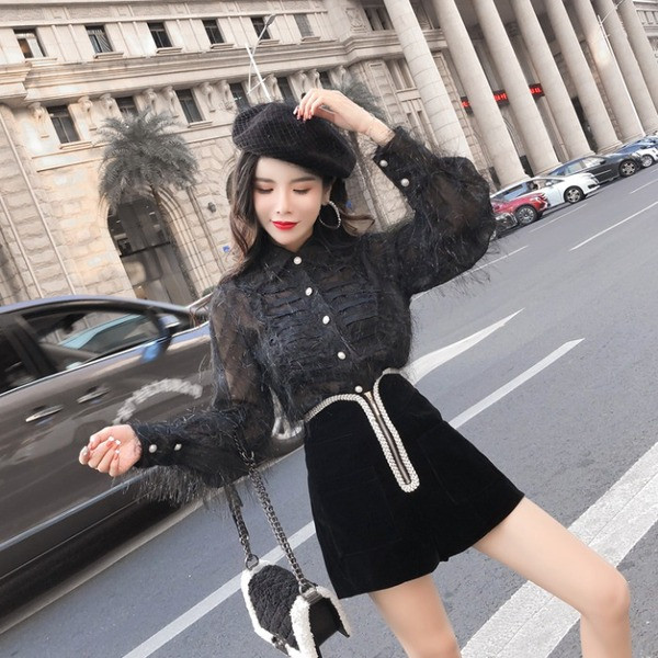 Cămașă de damă cu franjuri în alb și negru