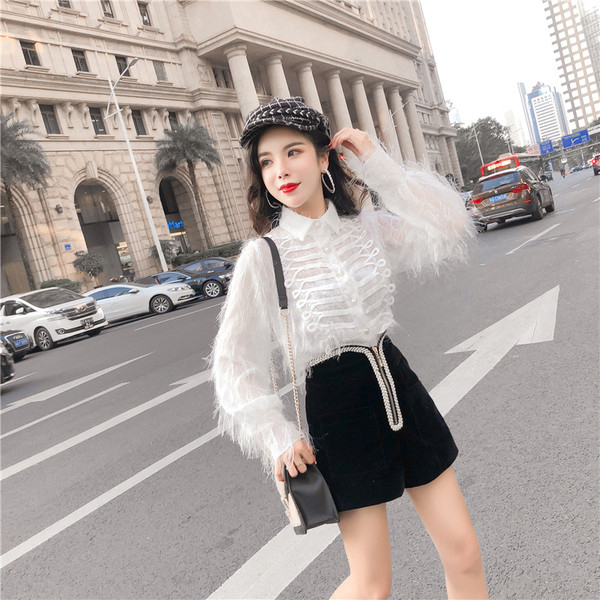 Cămașă de damă cu franjuri în alb și negru